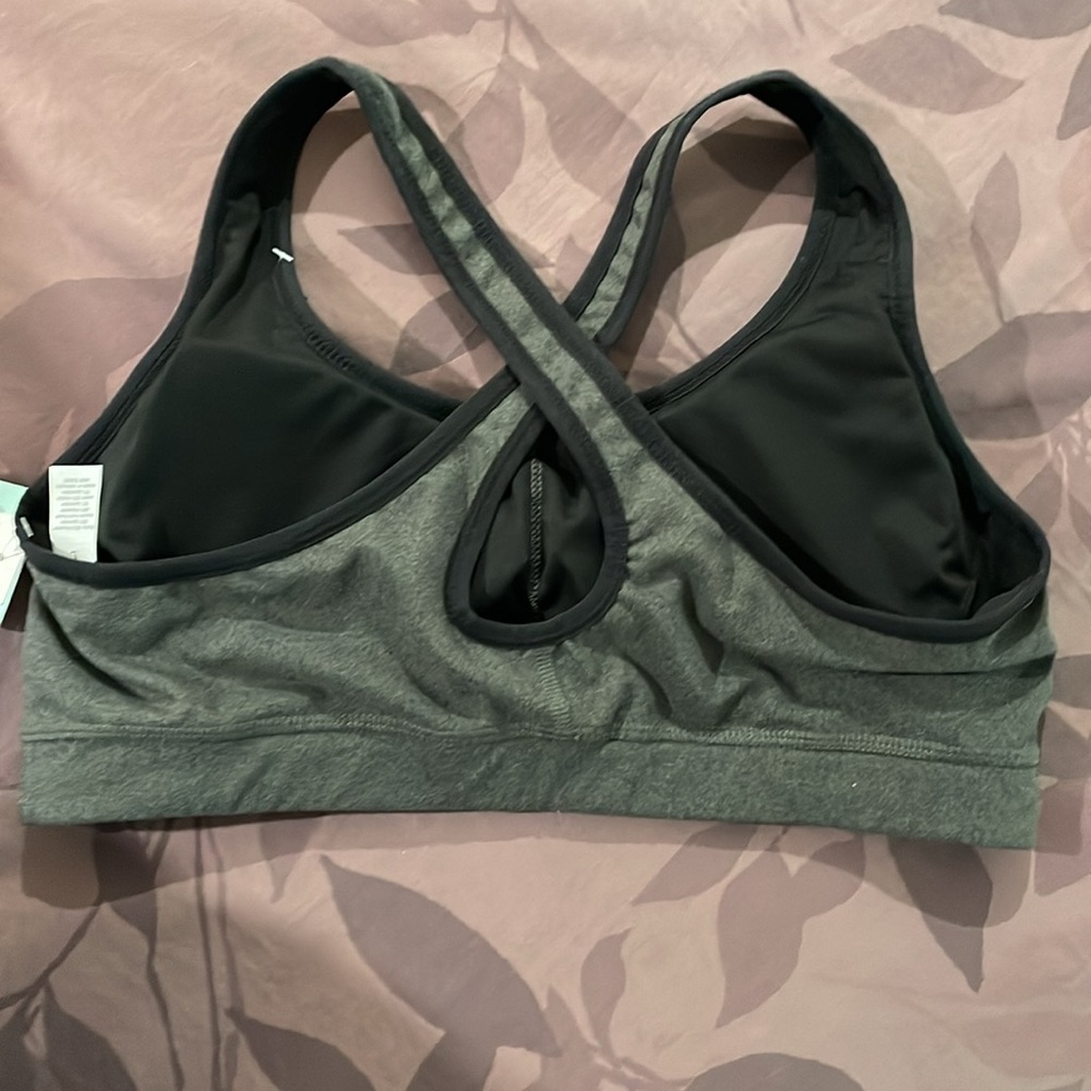 NWT, DSG, women’s medium sports bra, size large - Picture 4 of 7